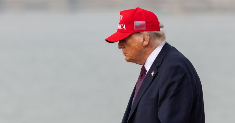 La guerra y los aranceles disparan el desempleo de Estados Unidos a 4,4 por ciento