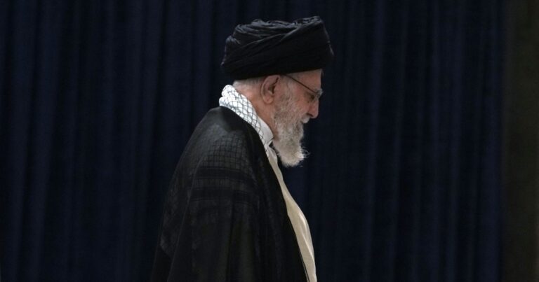Trump confirmó que mataron al ayatolá Khamenei en los ataques a Irán