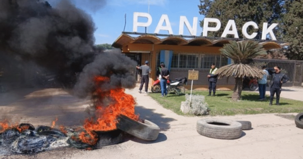 En una nueva ola de cierres, la histórica Panpack bajó las persianas y echó a 75 trabajadores