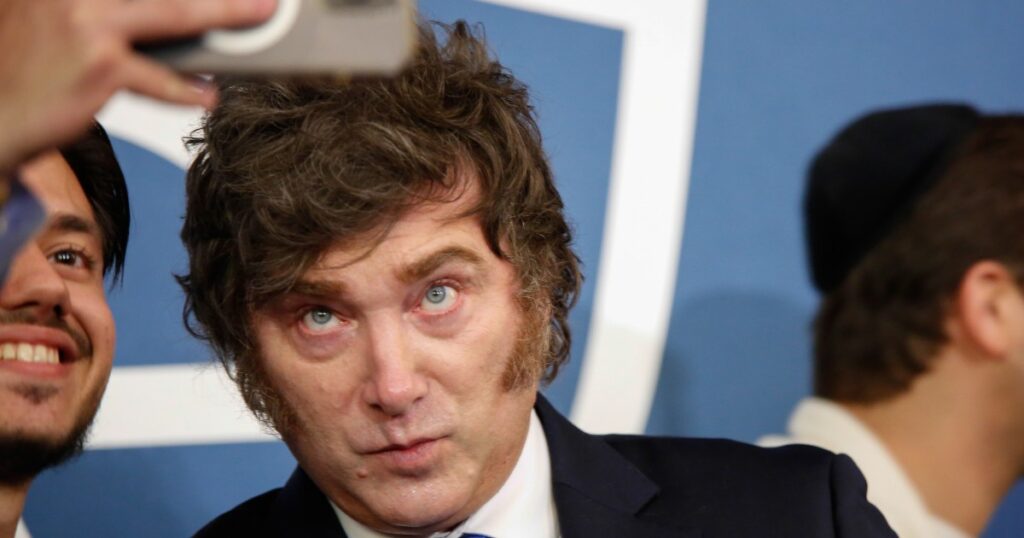 Milei se derrumba en las encuestas por el caso Adorni y la crisis económica