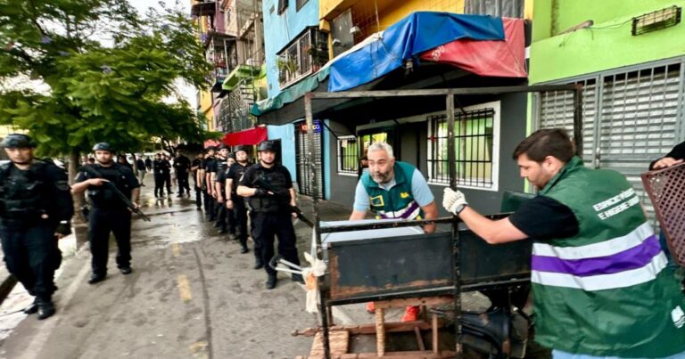 La Ciudad prohíbe el ingreso de materiales a la Villa 31 para frenar el crecimiento del barrio