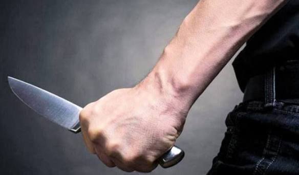 Apuñalaron a un hombre durante una pelea en pleno centro