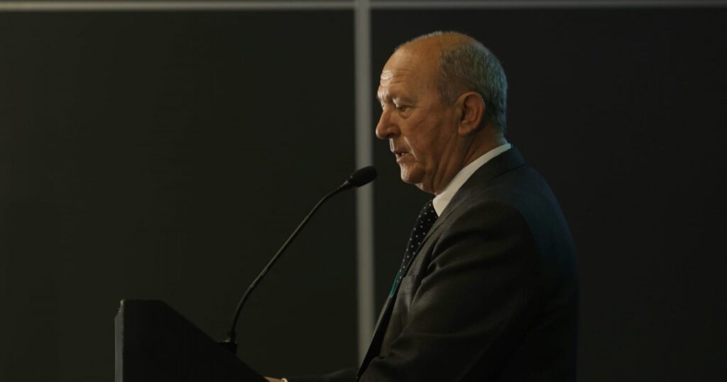 Bronca en el campo porque el titular de CRA armó una jornada con Sturzenegger como estrella