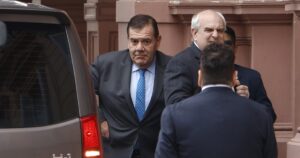 Montenegro vuelve a encuadrarse con Macri y tensiona con los libertarios tras no ingresar al gabinete