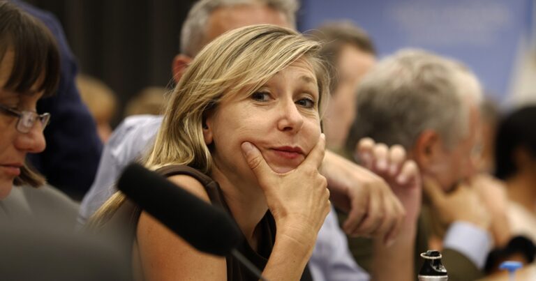 La desaprobación de Milei llega al 63 por ciento y Myriam Bregman es la dirigente con mejor imagen