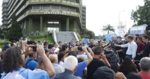 Las cinco fuerzas protestaron por bajos salarios y en el Gobierno acusan a Villarruel por promoverla