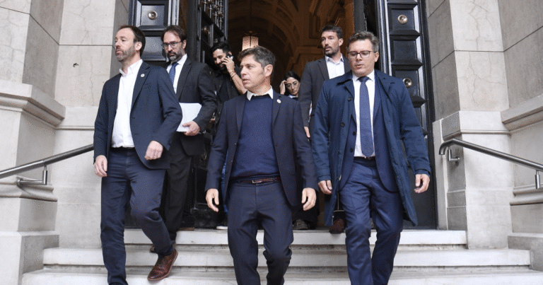 Caputo deberá llevar a la Corte Suprema una propuesta de pago por una deuda de 2,3 billones a Kicillof