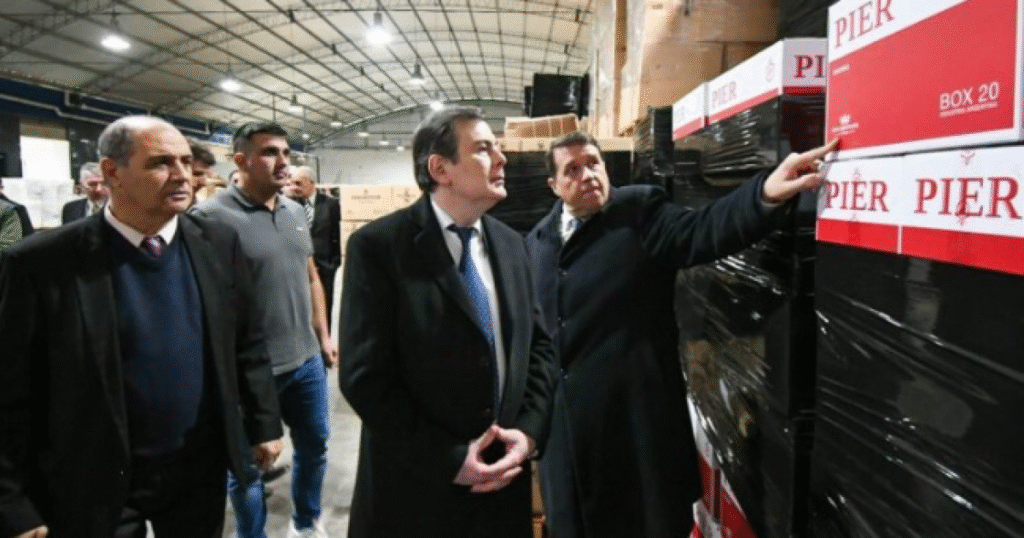 Vinculan a Gerardo Zamora a la tabacalera acusada de contrabando y coimas a la AFIP