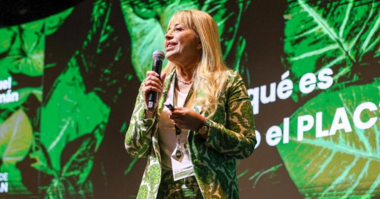 Intendentes de todo el país se reunieron en San Miguel para debatir el compromiso para enfrentar al cambio climático