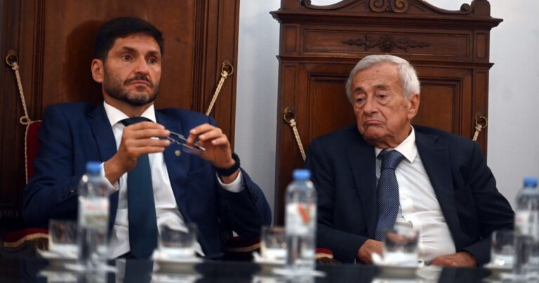 Pullaro cambia el código laboral para bajar la “industria del juicio”, que es récord nacional en Santa Fe