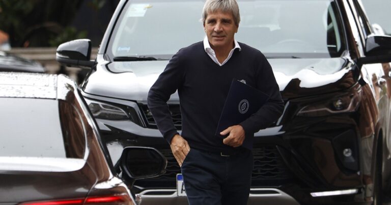 El riesgo país perforó los 500 puntos y el gobierno se entusiasma con el regreso de los dólares financieros