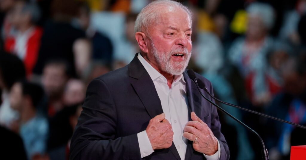 Lula aprovecha la crisis de imagen de Flavio Bolsonaro y estira su ventaja