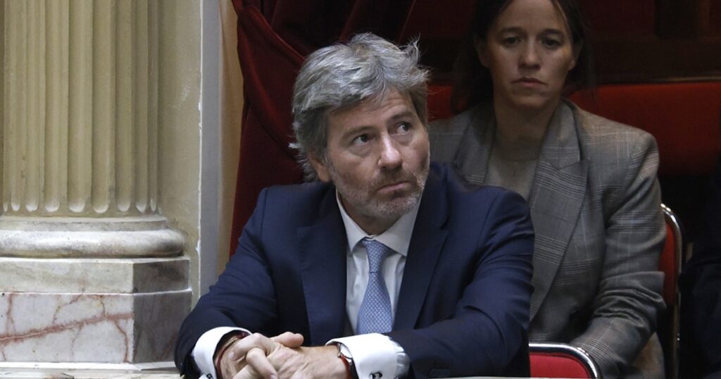 Bronca con Mahiques porque empuja los pliegos de los jueces de la AFA, pero no frena las causas contra Karina y Adorni