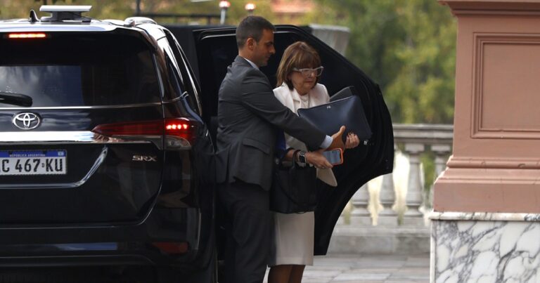 Ahora Milei invita a Bullrich a la reunión de ministros y Karina arma un gabinete VIP para dejarla afuera
