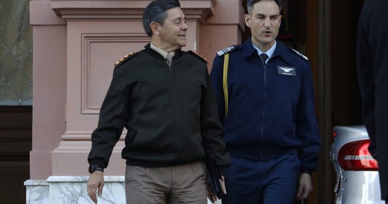 Un informe de las FFAA revela que el salario de los militares cayó 80% desde que asumió Milei
