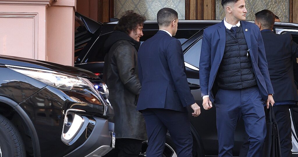 Milei busca cerrar una visita del Papa a la Argentina en noviembre