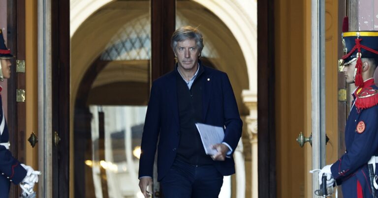 Bausili destruyó el relato del RIGI: hubo salida neta de inversión extranjera por más de 4.600 millones de dólares