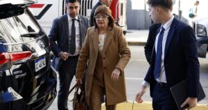 Se vuelve a reunir la Mesa Política, pero Patricia aclara: “No sirve para nada”