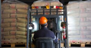El despacho de cemento cayó casi 12 puntos en La Plata y se profundiza la crisis de la construcción