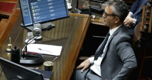 Jaldo y Sáenz le dieron el quórum a Milei para cortar los subsidios al gas en zonas frías