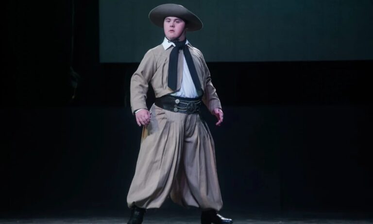 Tincho Allende brilló en Berazategui y se quedó con el primer puesto en el Certamen Nacional Bera Folk