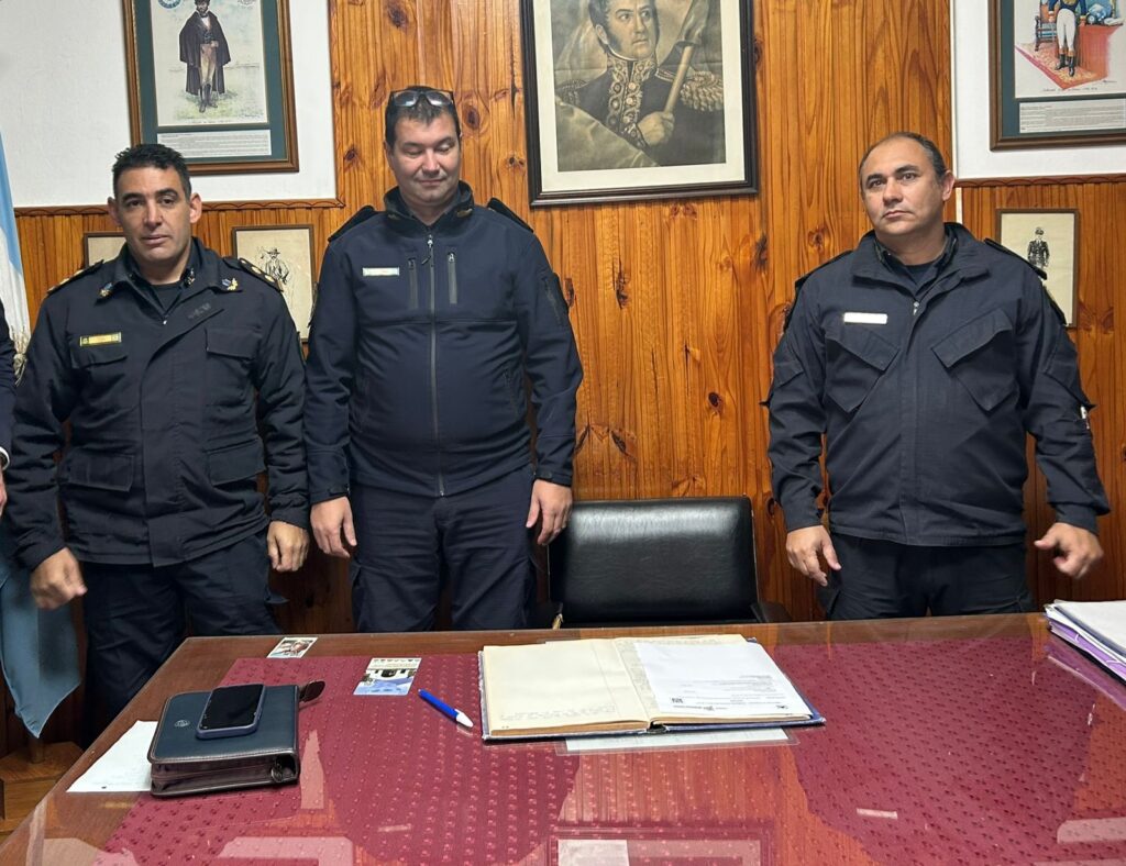 Asumió Javier Rojas al frente de la comisaria local: La palabra de flamante comisario y la despedida de Marín