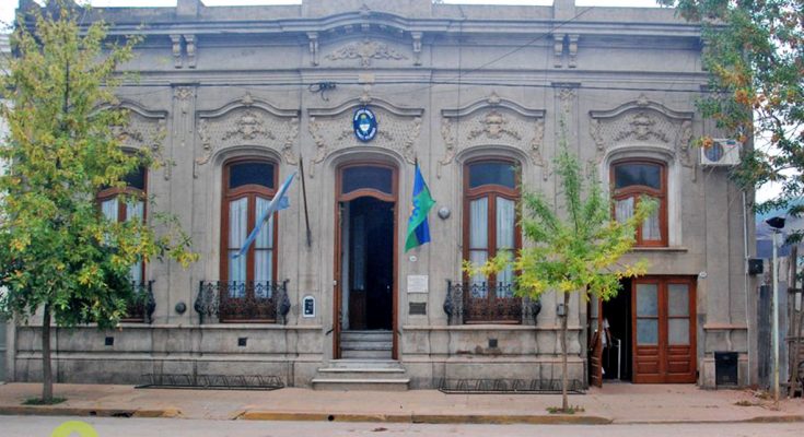 Debate político en Ayacucho: cuestionamientos por una reunión de LLA en la Biblioteca Municipal