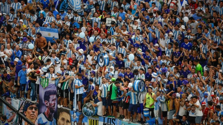 ¡Se quedan sin Mundial! Argentina endurece las sanciones contra deudores alimentarios y barrabravas