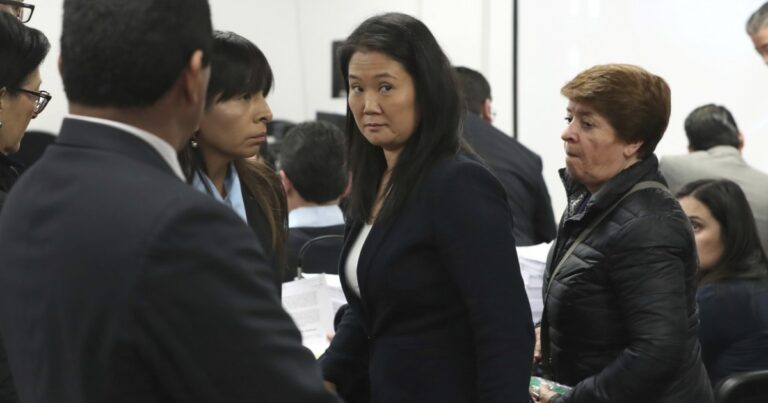 Perú llega al balotaje con una leve ventaja para Keiko Fujimori