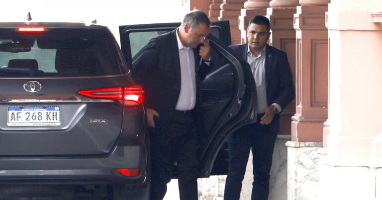 Adorni le entregó un montón de información de billeteras virtuales a Lijo y podría complicar a Milei con Libra