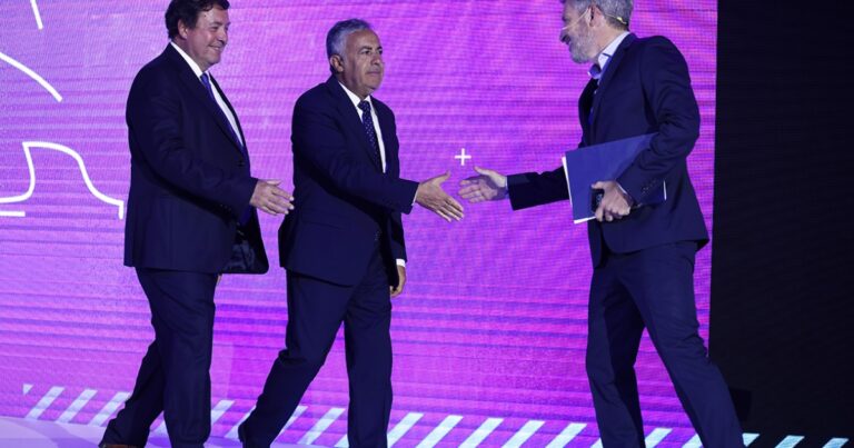 En un fuerte gesto de apoyo, habrá 14 gobernadores en la jura de Santilli