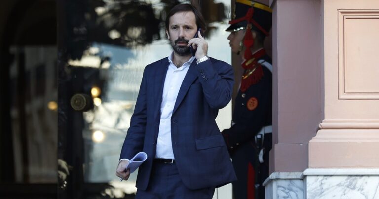 Viola en crisis total porque le prometió a Karina que podía manejar a Lijo y teme un revés en el caso Adorni