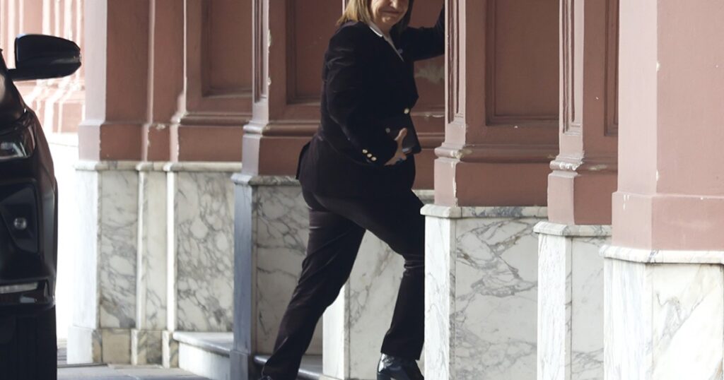 Bullrich activa un backchannel con Villarruel y el peronismo para destituir a Adorni