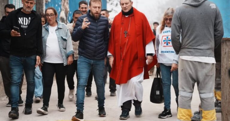 Los intendentes refuerzan contactos con la Iglesia para contener la crisis social