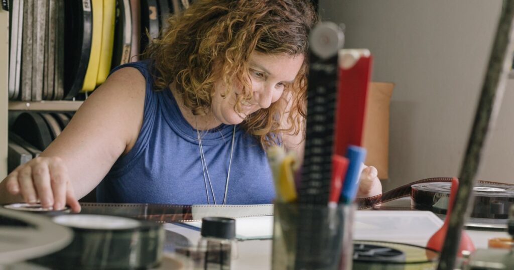 Renuncia la histórica directora del Museo del Cine en medio de tensiones con Lombardi