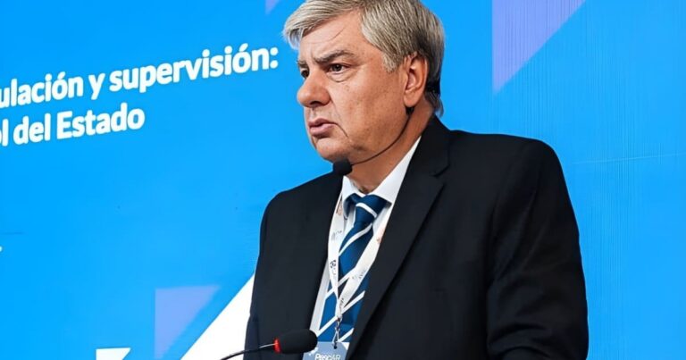 El apuro del Gobierno por expandir el negocio del calamar dispara sospechas de corrupción