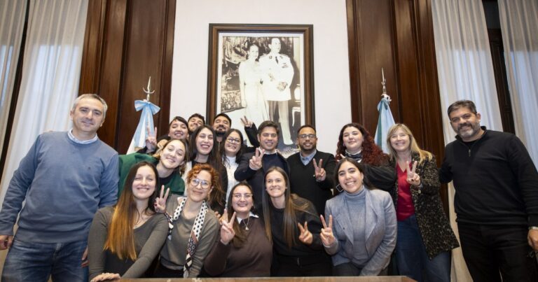 Kicillof se reunió con miembros de MDF Juventudes: “A los jóvenes hay que escucharlos”