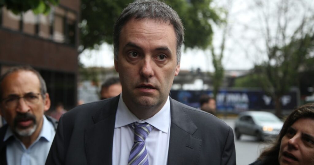 Los comerciantes de Rosario furiosos con la evasión de Adorni: “Solo persiguen a las pymes “