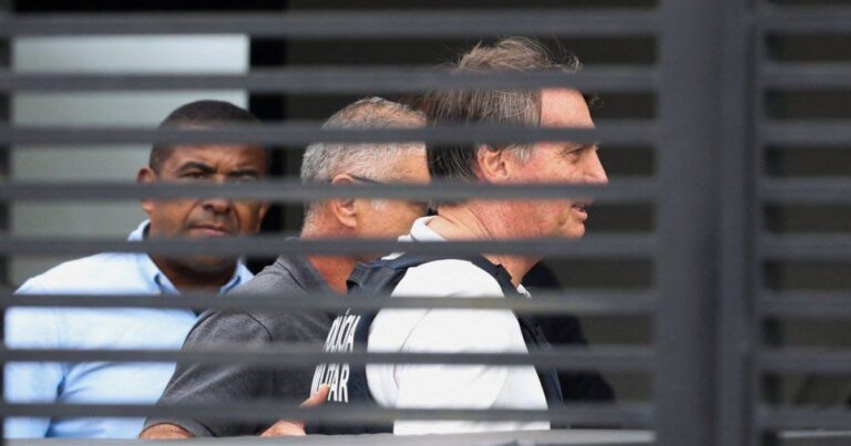 La Corte de Brasil le prohibió a Milei visitar a Bolsonaro en su prisión domiciliaria