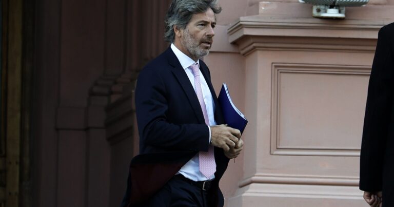 En el gobierno afirman que ahora sí hay acuerdo con los jueces para frenar Libra y Adorni y elogian a Mahiques