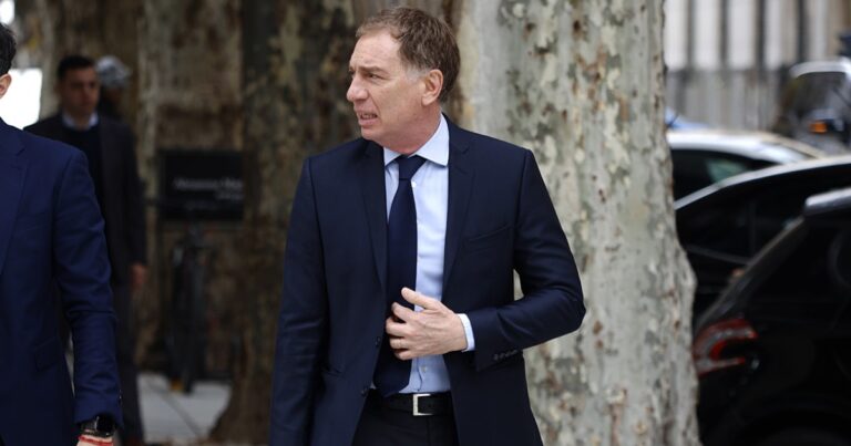 Los libertarios salen a instalar Santilli jefe de Gobierno porque se quedaron sin cartas para negociar con Jorge
