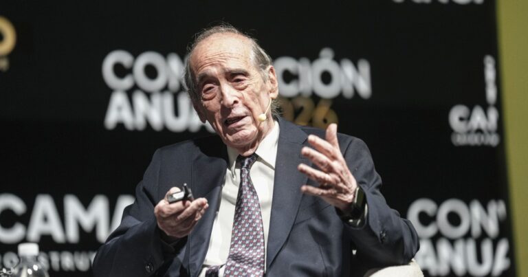 Arriazu advirtió que “la corrida va a existir” y afirmó que el crecimiento dependerá de que los argentinos dejen de comprar dólares