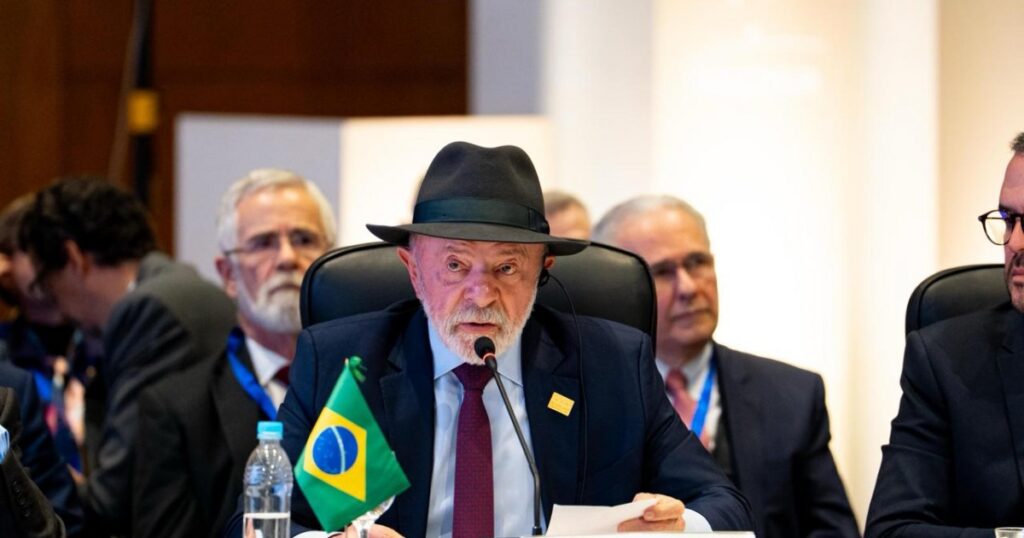 Trump impone aranceles del 25% a productos brasileños y profundiza la tensión con Lula