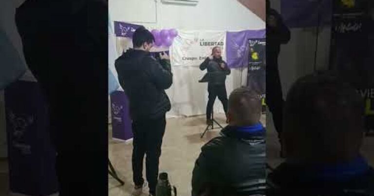Pettovello furiosa porque usaron una delegación de PAMI para defender a Adorni