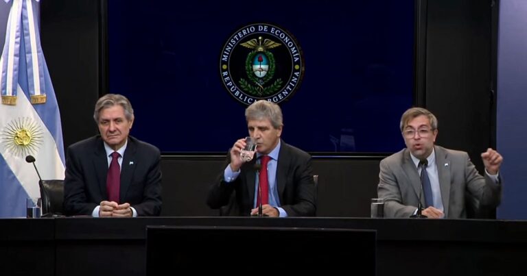 Caputo reconoció que el swap con Estados Unidos de USD 20 mil millones hay que renegociarlo