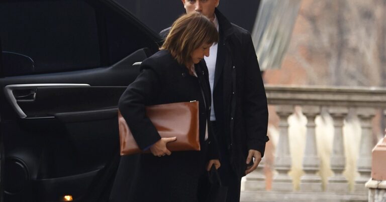 Enojada por el fracaso de Bullrich con la ley de tierras, Karina manda el proyecto de inocencia fiscal a Diputados