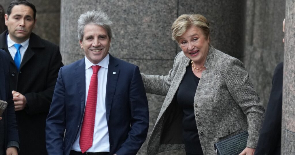 Georgieva reveló que está preocupada porque ve que el ajuste de Milei no tiene consenso social ni político