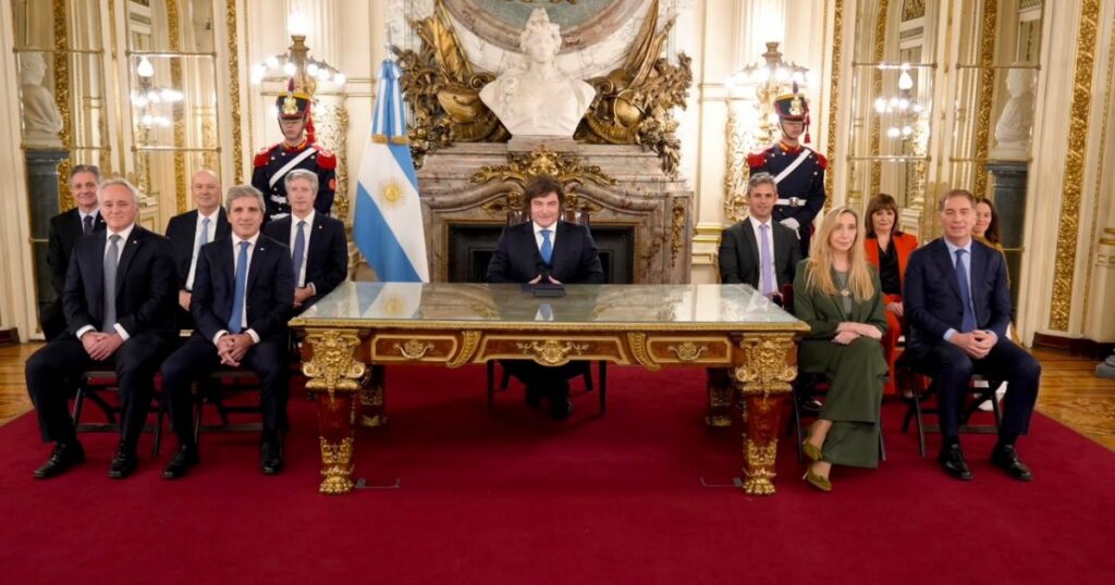 Milei busca atornillar a Bausili en el Central hasta diciembre de 2028