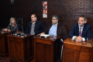 La oposición afirmó que los empleados municipales perdieron un 46% de poder adquisitivo durante los primeros cinco años de gestión de Cordonnier