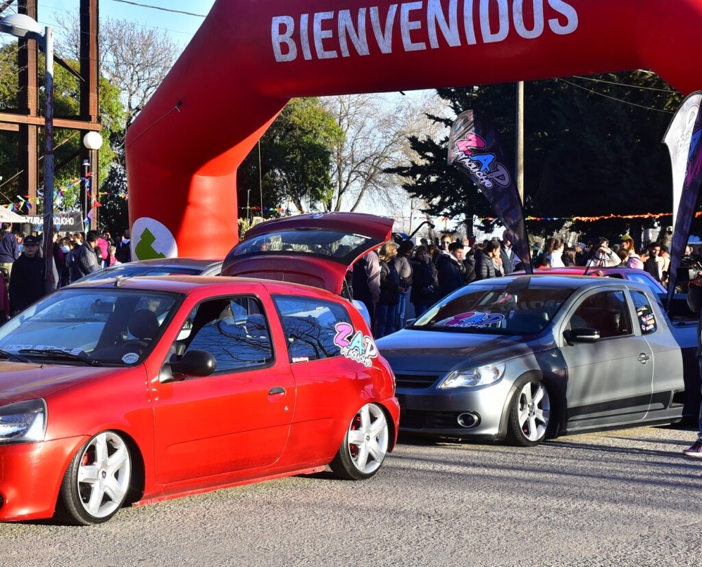 Hoy y mañana Ayacucho vive la tercera edición de ZAP con cientos de autos personalizados con entrada libre